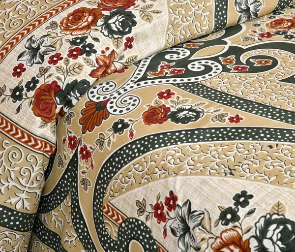 Red_Cotton_Royal_Elegance_Double_Bedsheet_With_Pillow_Cover_100_X_108_Cm